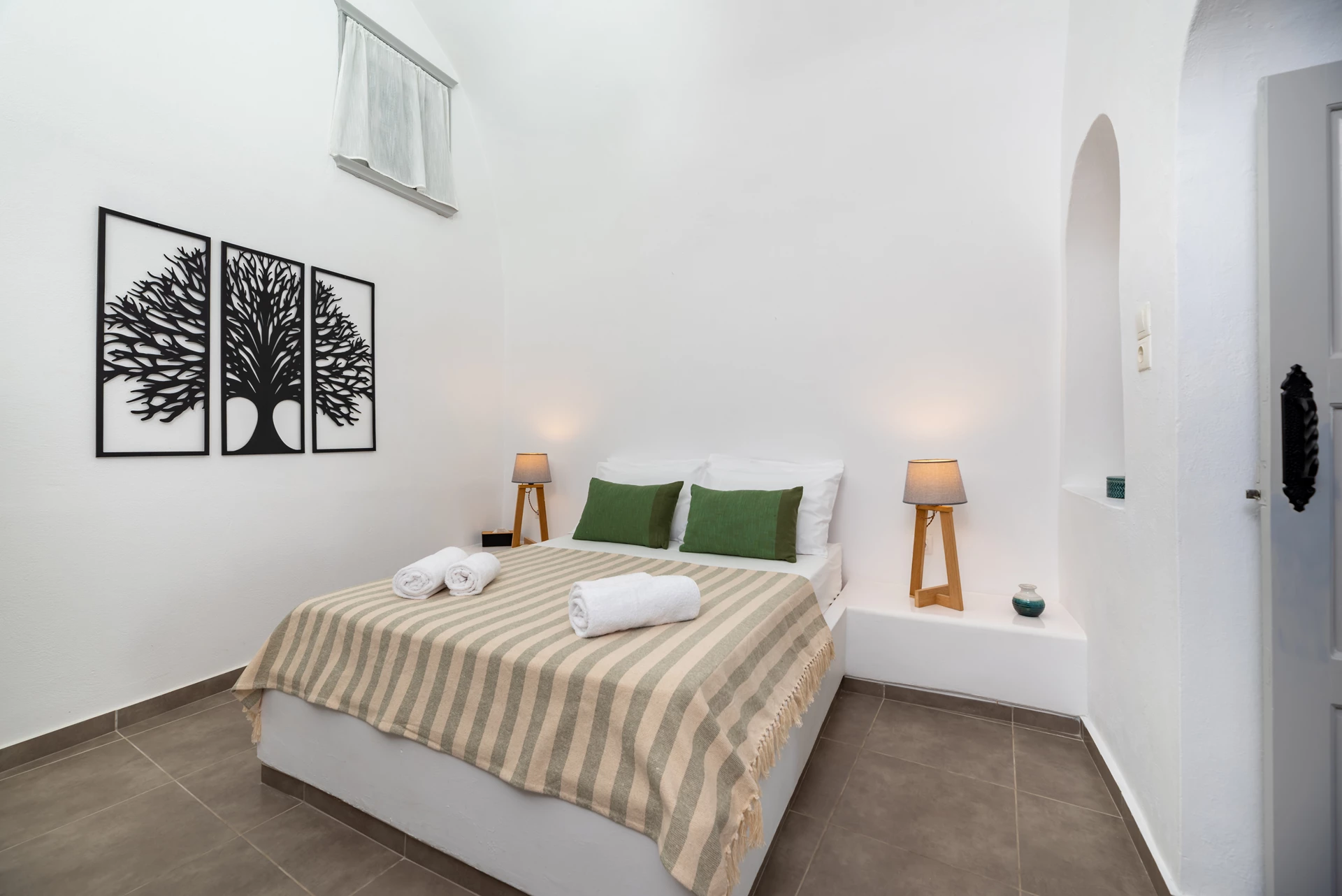 bedroom Aidani Cave Residence