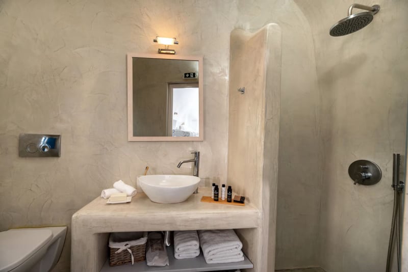 wc Nykteri Cave Residence