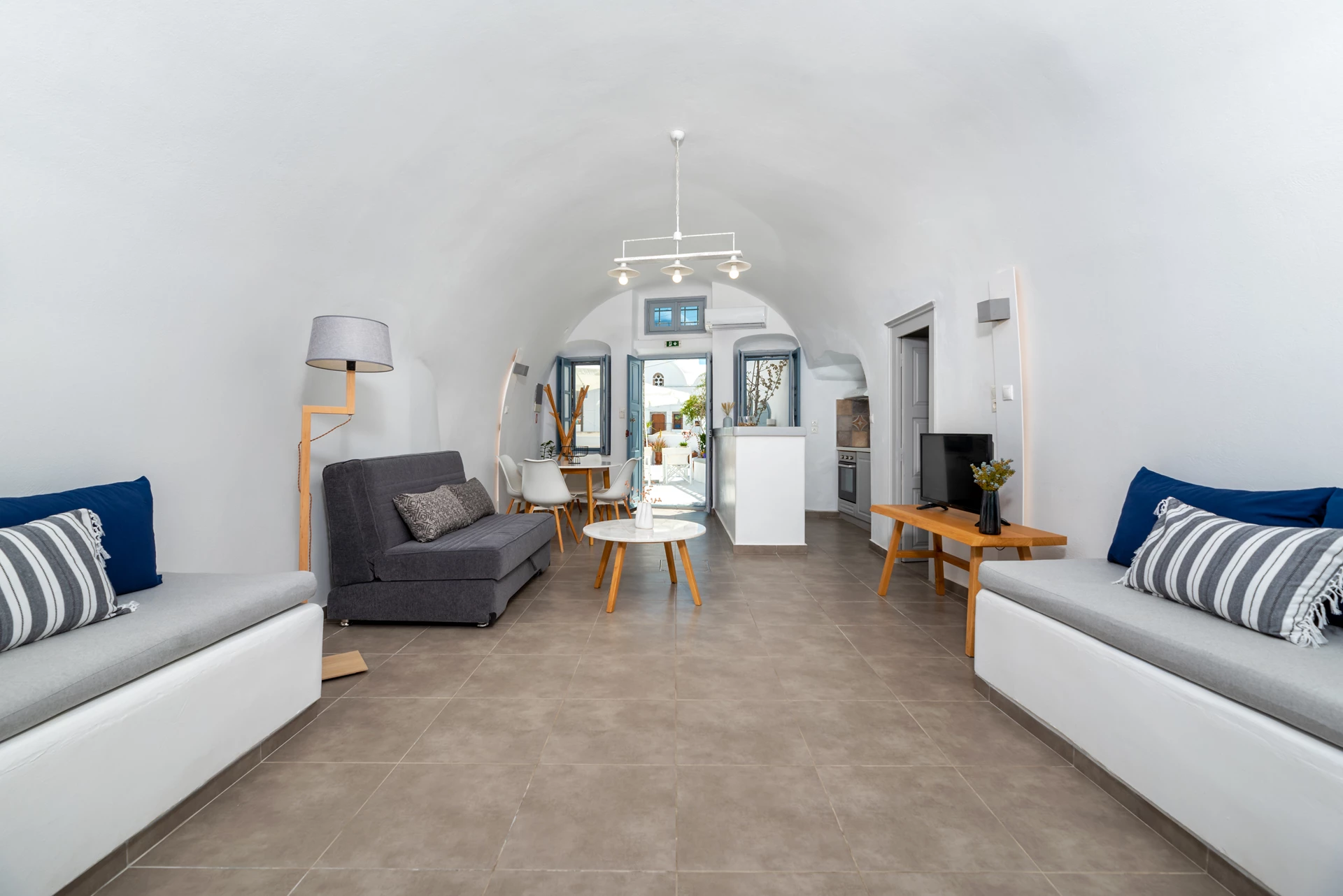 Aidani Cave Residence