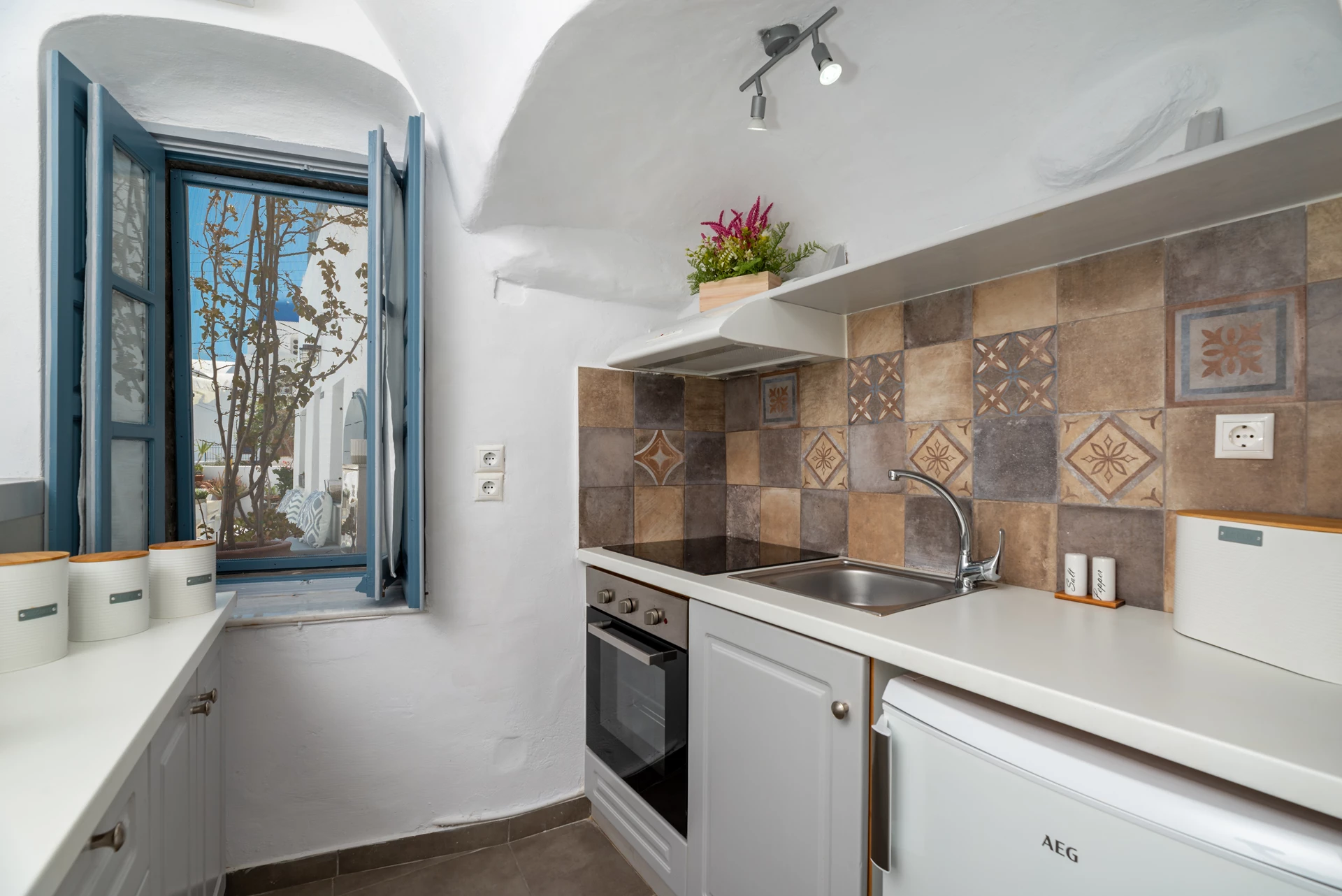 kitchen Aidani Cave Residence