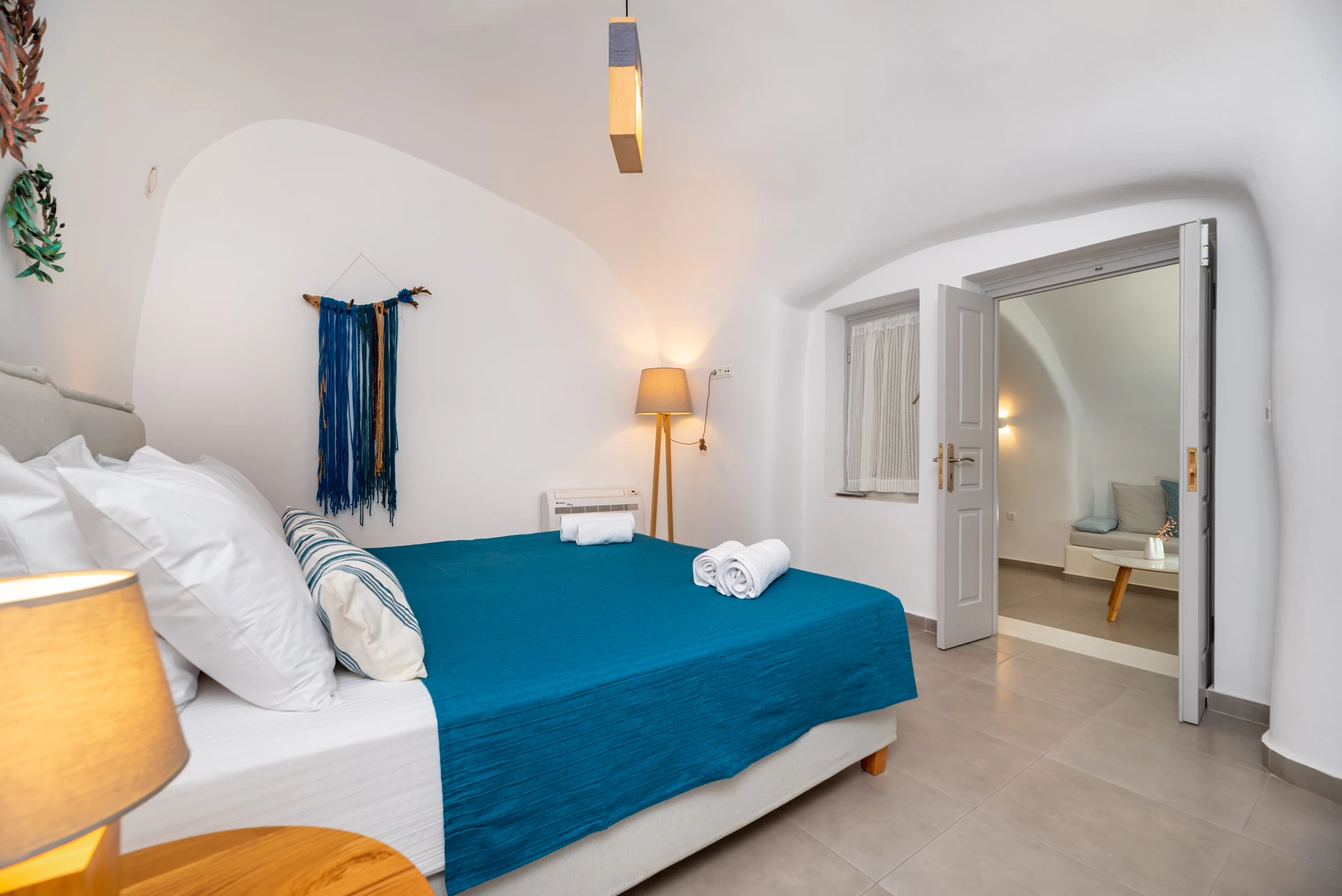 Canava Cave Residence